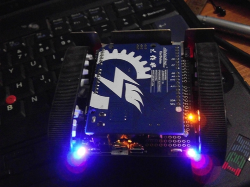 Zumo for Arduino 運(yùn)行Blink程序，打開(kāi)電源時(shí)的狀態(tài)